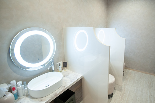 パウダールーム